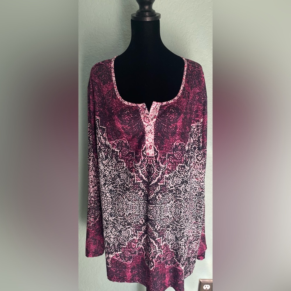 Women's Pink and Black Patterned Top